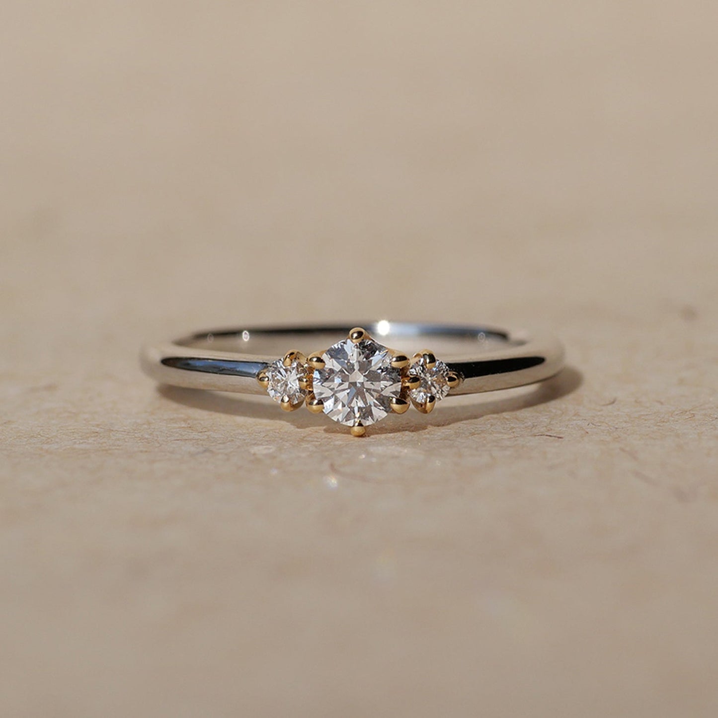 STORY 0.2ct