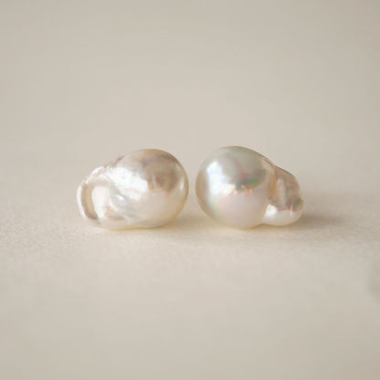 [ dew ] studs akoya〈M〉pair