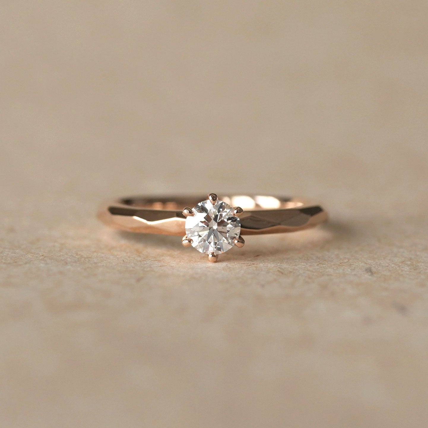 LIGHT INSIDE YOU 0.2ct