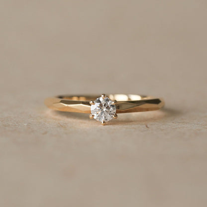 LIGHT INSIDE YOU 0.2ct