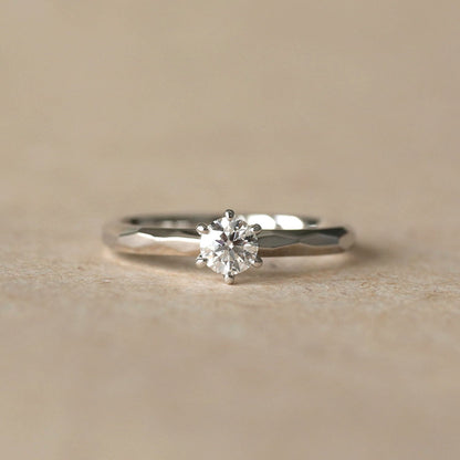 LIGHT INSIDE YOU 0.2ct